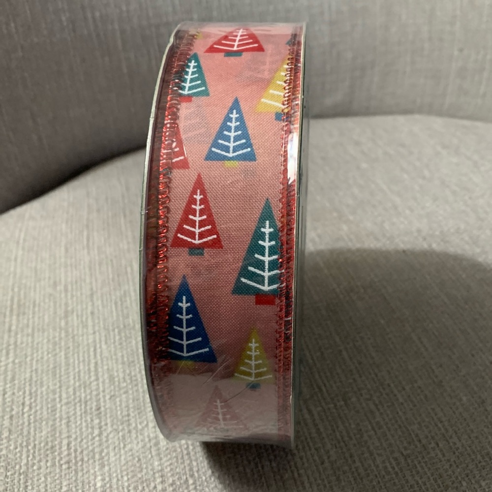 Member’s Mark wired Christmas tree ribbon 50 yards 1.5” width nwt